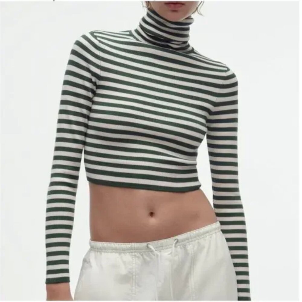 NWT Zara Cropped Knit ribbed green white turtleneck top Size Medium